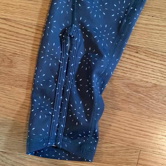 Senita Athletics capris - Picture 9 of 10